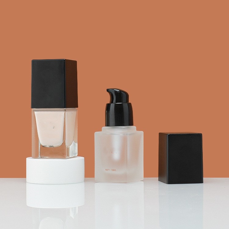 30ml Glass foundation bottle with pump BYP001